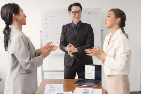 正社員 営業 オフィスの求人情報イメージ1