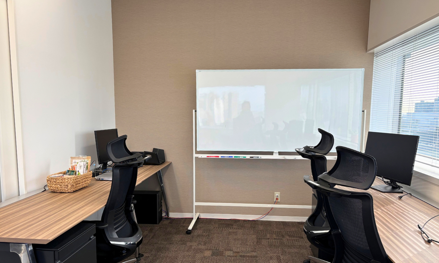 正社員 ITエンジニア（SE・Web・アプリ・ソフトウェア開発） ITサポート オフィスの求人情報イメージ2