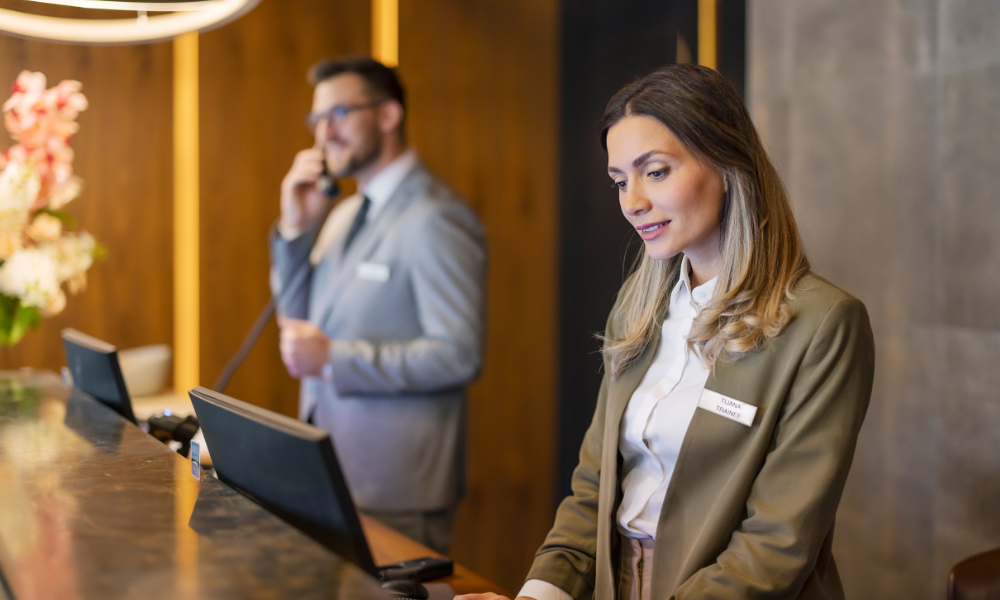 正社員 インフォメーション・受付 ホール フロント・コンシュルジュ 宿泊の求人情報イメージ2