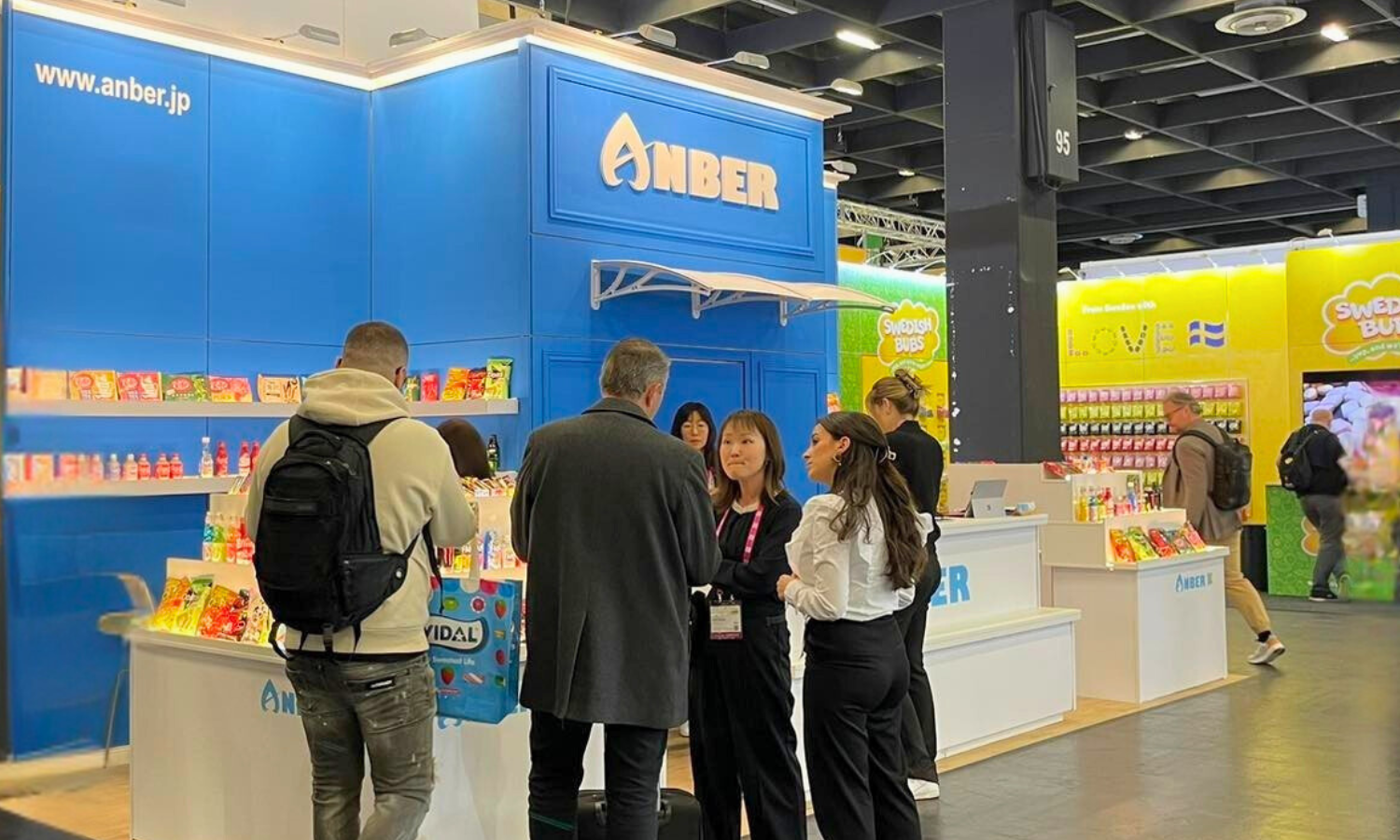 株式会社ANBER / 海外営業の正社員 営業 オフィスの求人情報イメージ2