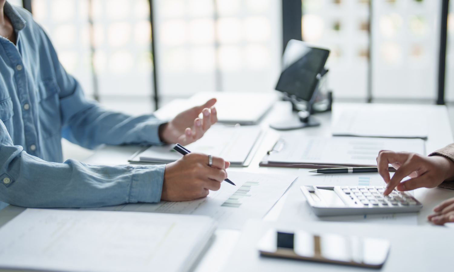 正社員 経理・財務 オフィス求人イメージ