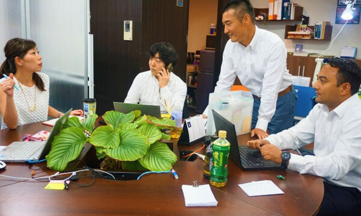 株式会社アレックスソリューションズ  / グローバル企業の通訳・翻訳の正社員 通訳・翻訳 総務・経理 ITエンジニア カスタマーサクセス・カスタマーサービス 管理・事務 オフィスの求人情報イメージ3