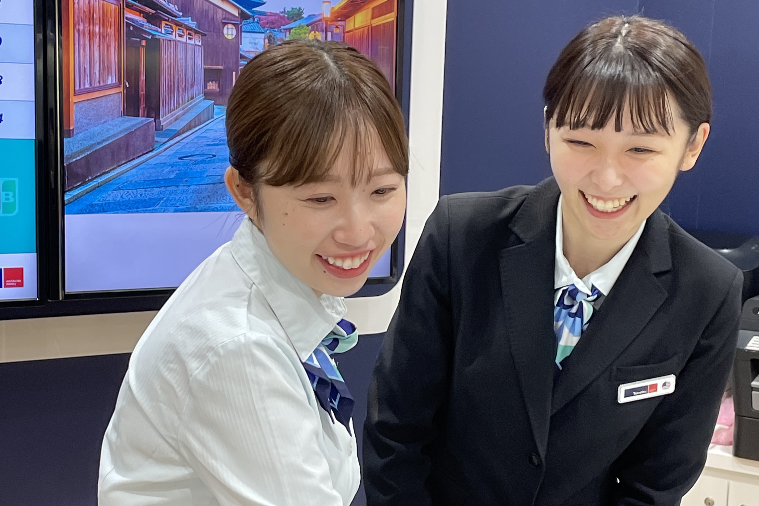 トラベレックスジャパン株式会社 外貨両替窓口スタッフ（羽田空港第3ターミナル駅店）の正社員 カスタマーサクセス・カスタマーサービス 接客 店長・店長候補 営業 店舗の求人情報イメージ4