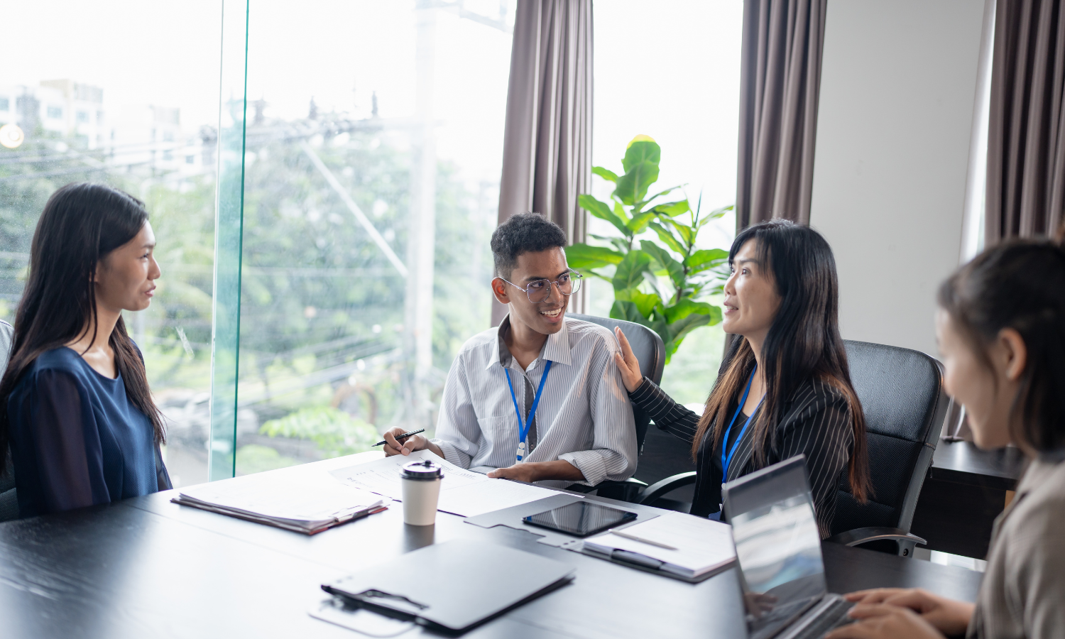 現地採用（海外） 一般事務・営業事務 その他（法務・総務等） オフィス求人イメージ
