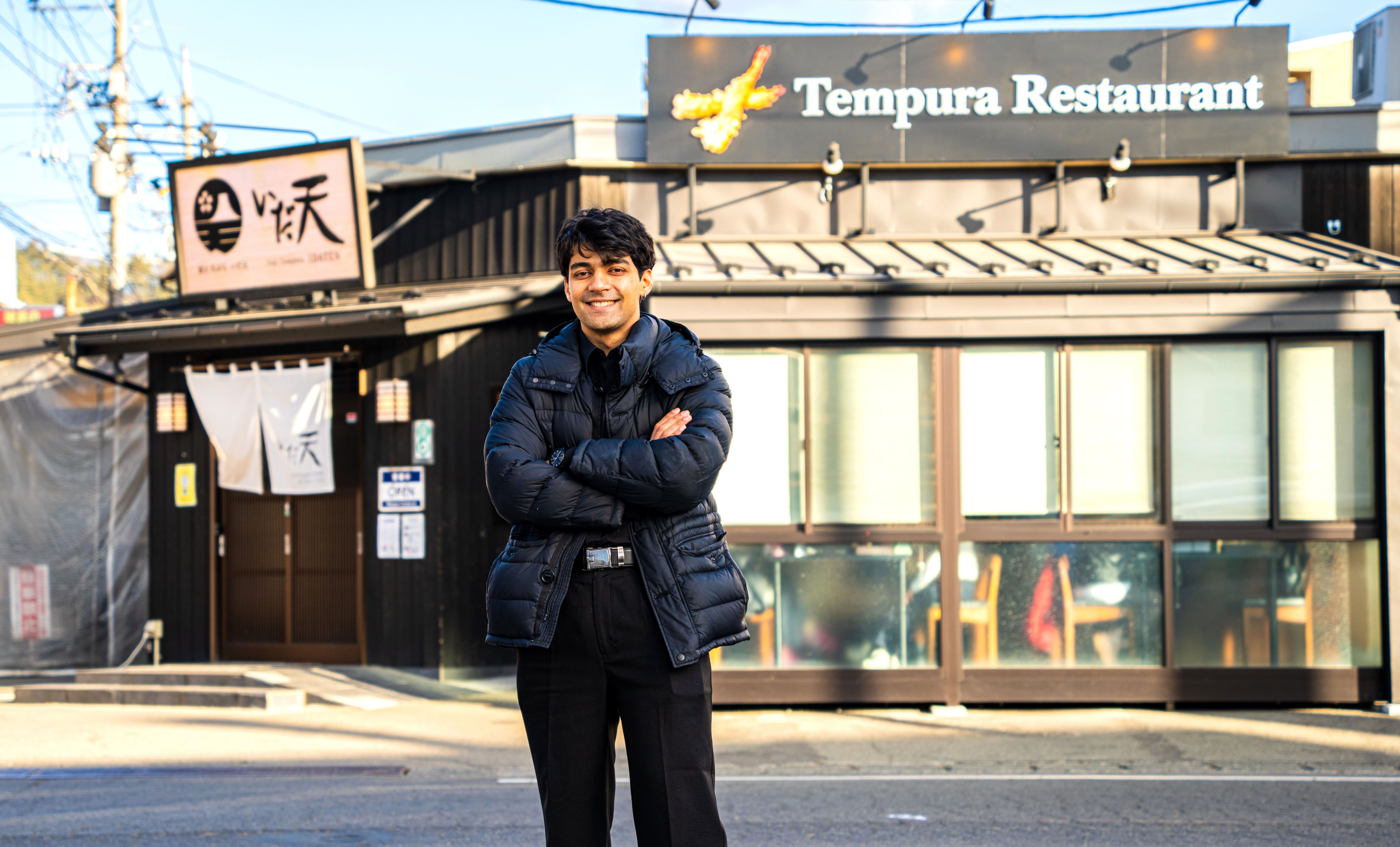 株式会社クリエイティブリゾートの正社員 店長・マネージャー候補（飲食） キッチン ホール 店舗求人イメージ