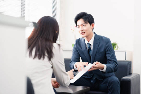 正社員 営業 店舗の求人情報イメージ2
