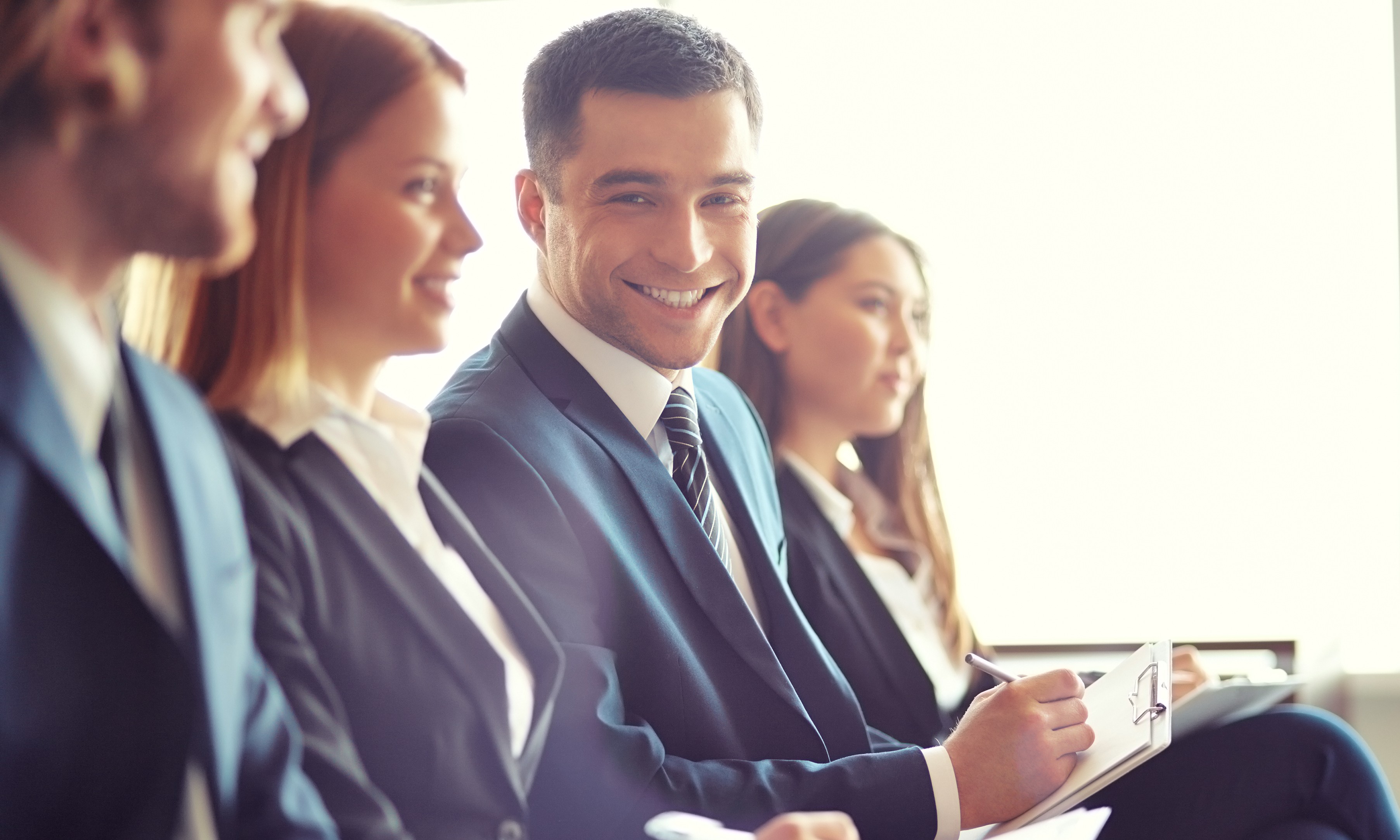 正社員 営業 オフィスの求人情報イメージ4
