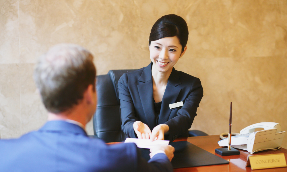 正社員 インフォメーション・受付 ホール フロント・コンシュルジュ 宿泊の求人情報イメージ1